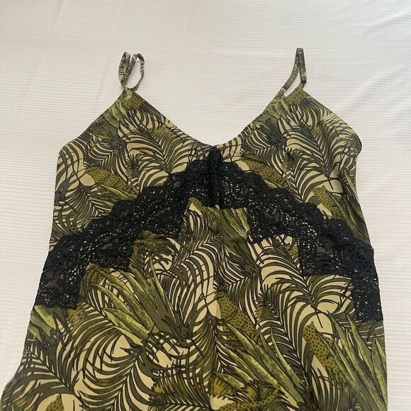 Carine Roitfeld Paris x Uniqlo Palm Silk Tank Top Size Small - Picture 2 of 6